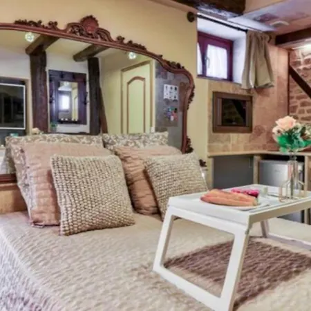 Leromanticonew Apartman *